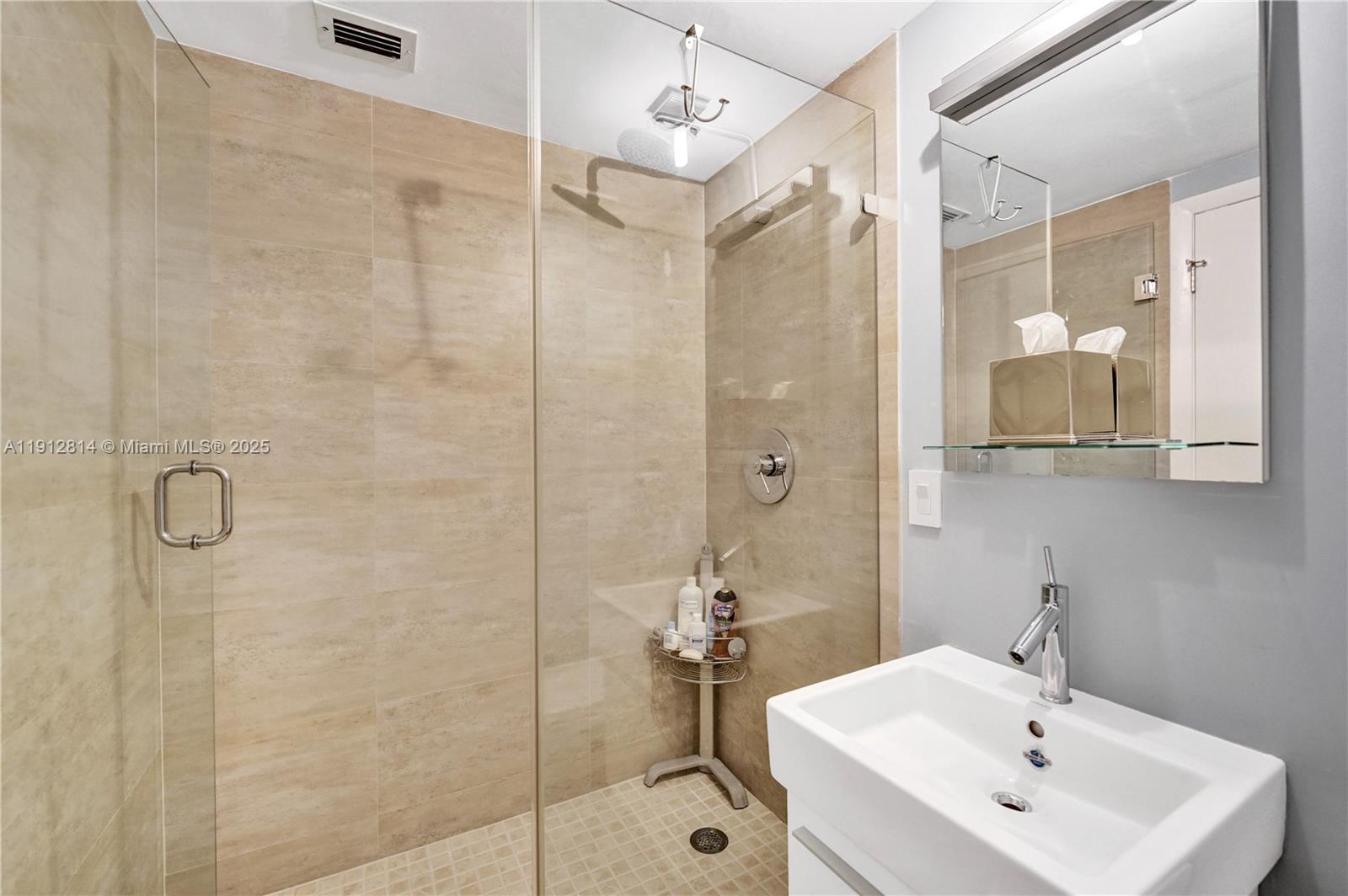 image Hamptons West10