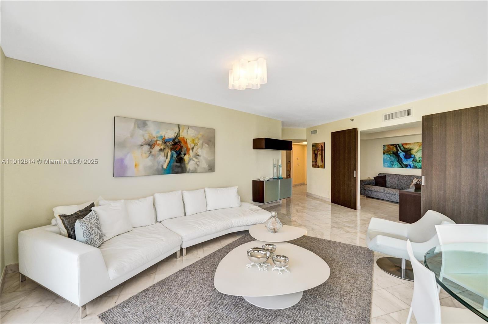 image Hamptons West35