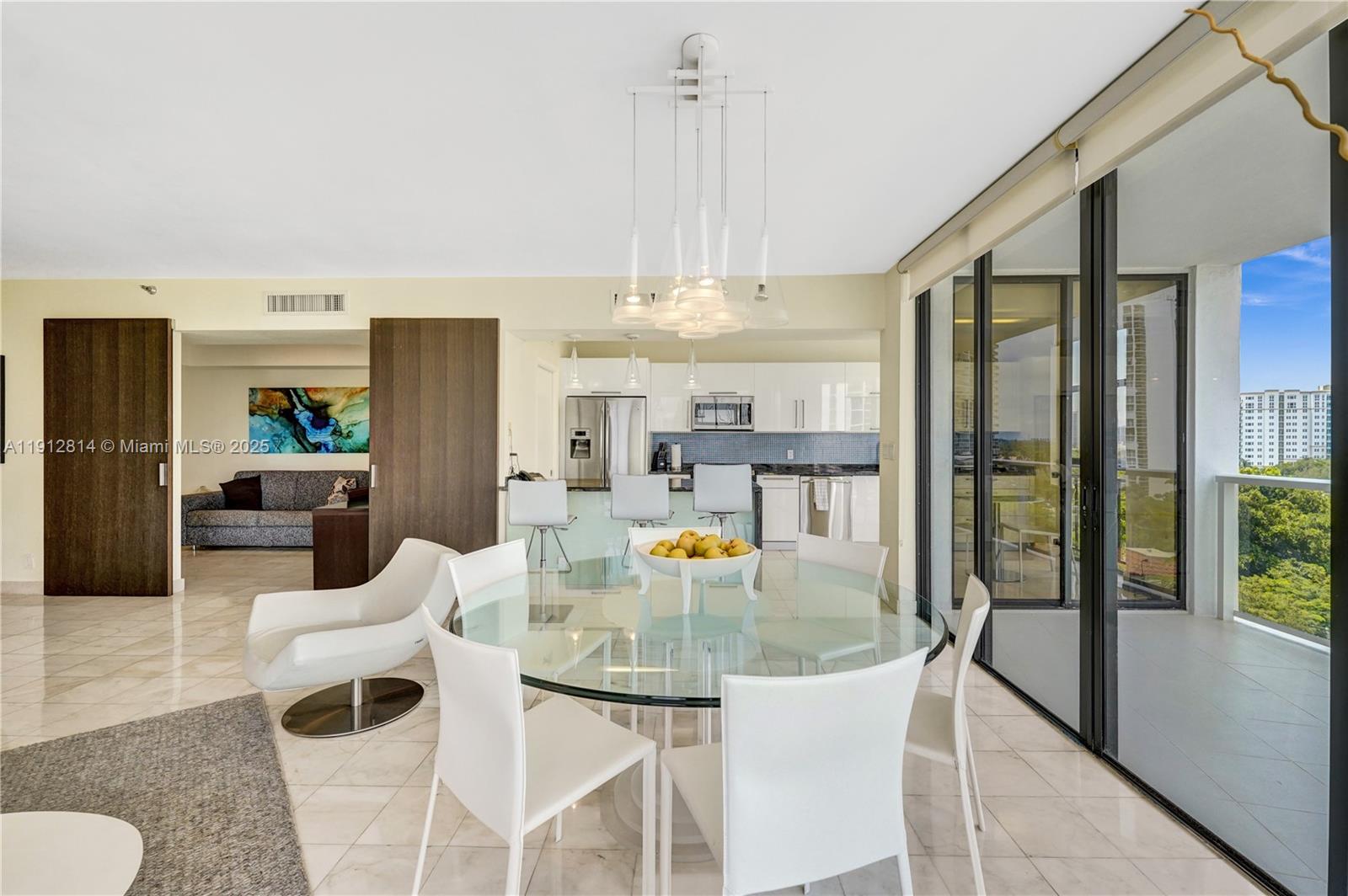 image Hamptons West36