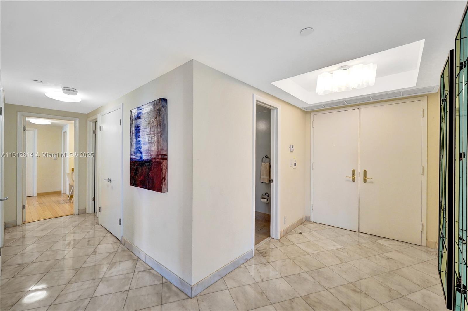 image Hamptons West50