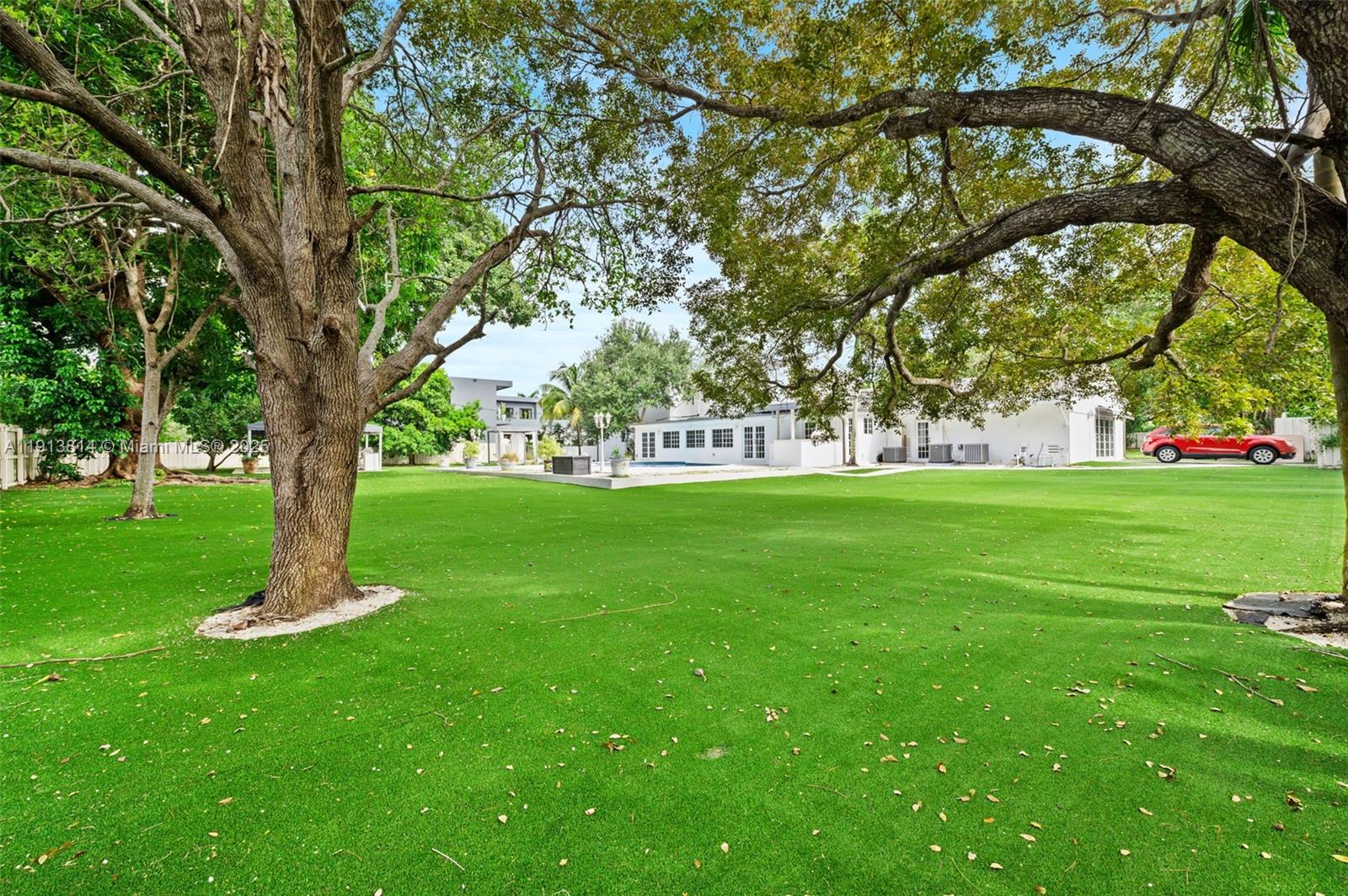 13000 Old Cutler Rd Pinecrest, FL 33156