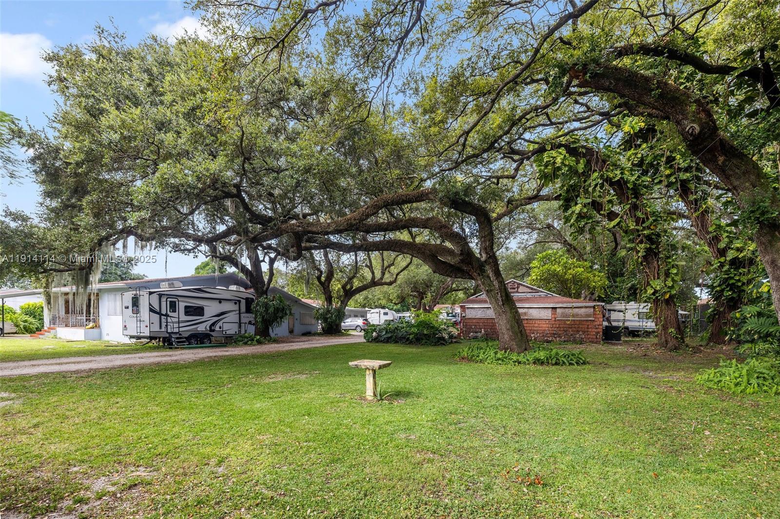 535 NW 90th St El Portal, FL 33150