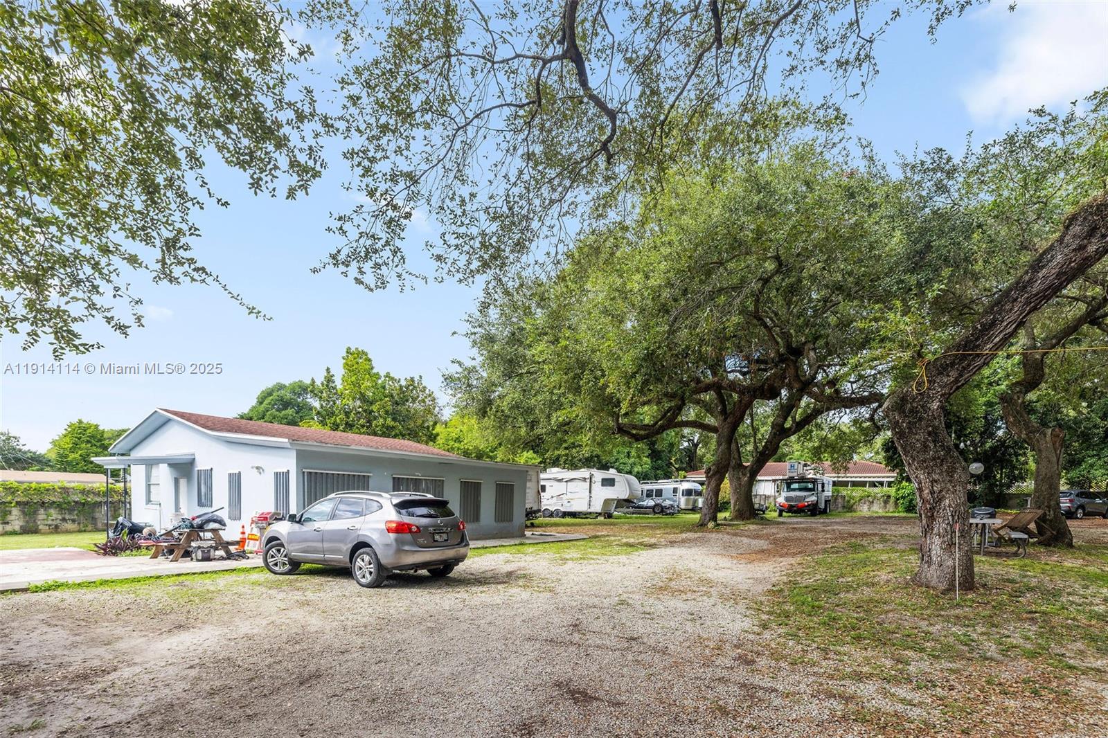 535 NW 90th St El Portal, FL 33150