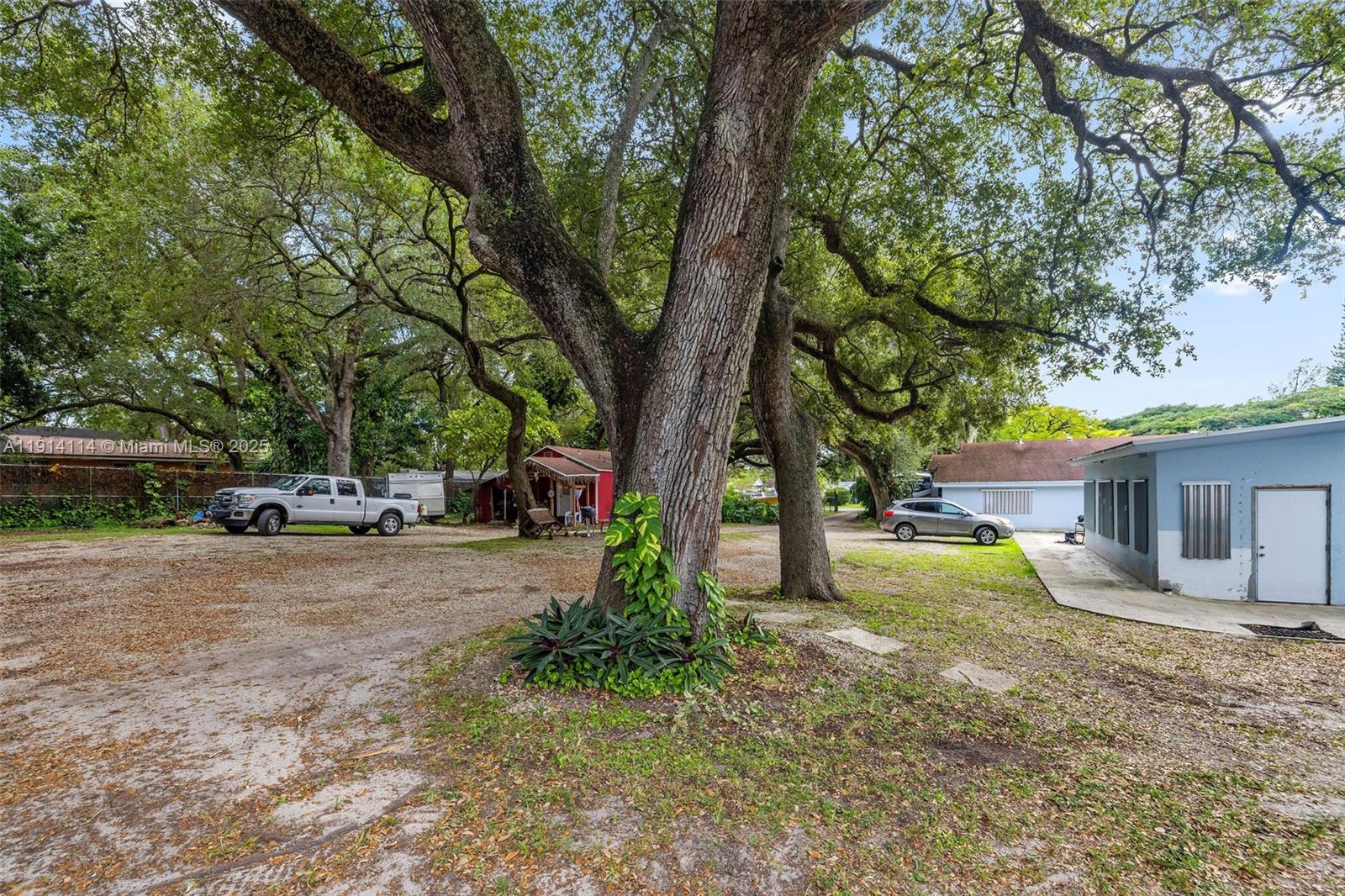 535 NW 90th St El Portal, FL 33150