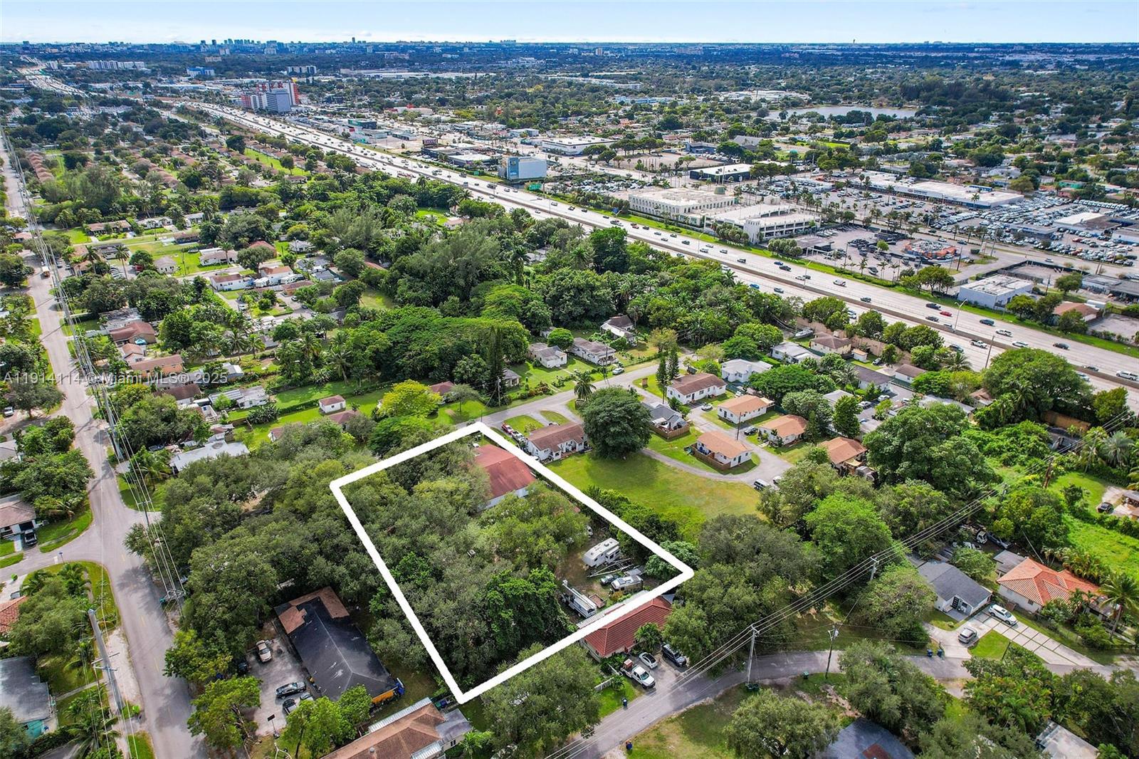 535 NW 90th St El Portal, FL 33150