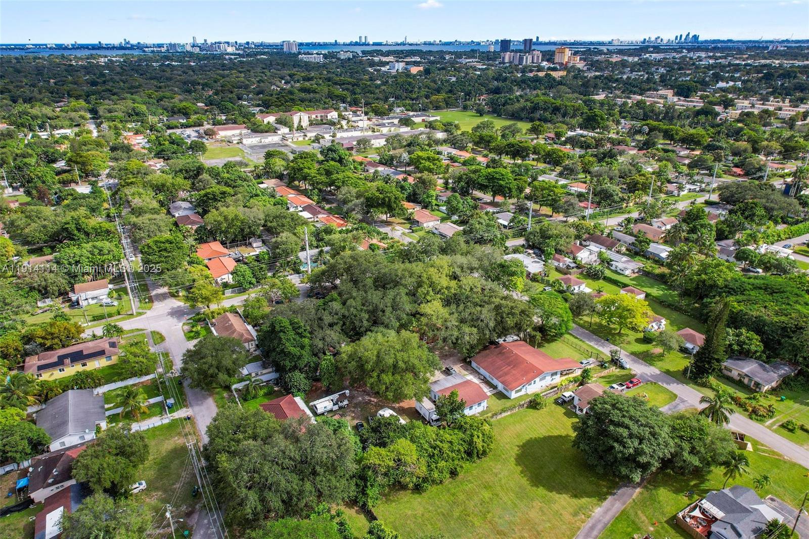 535 NW 90th St El Portal, FL 33150