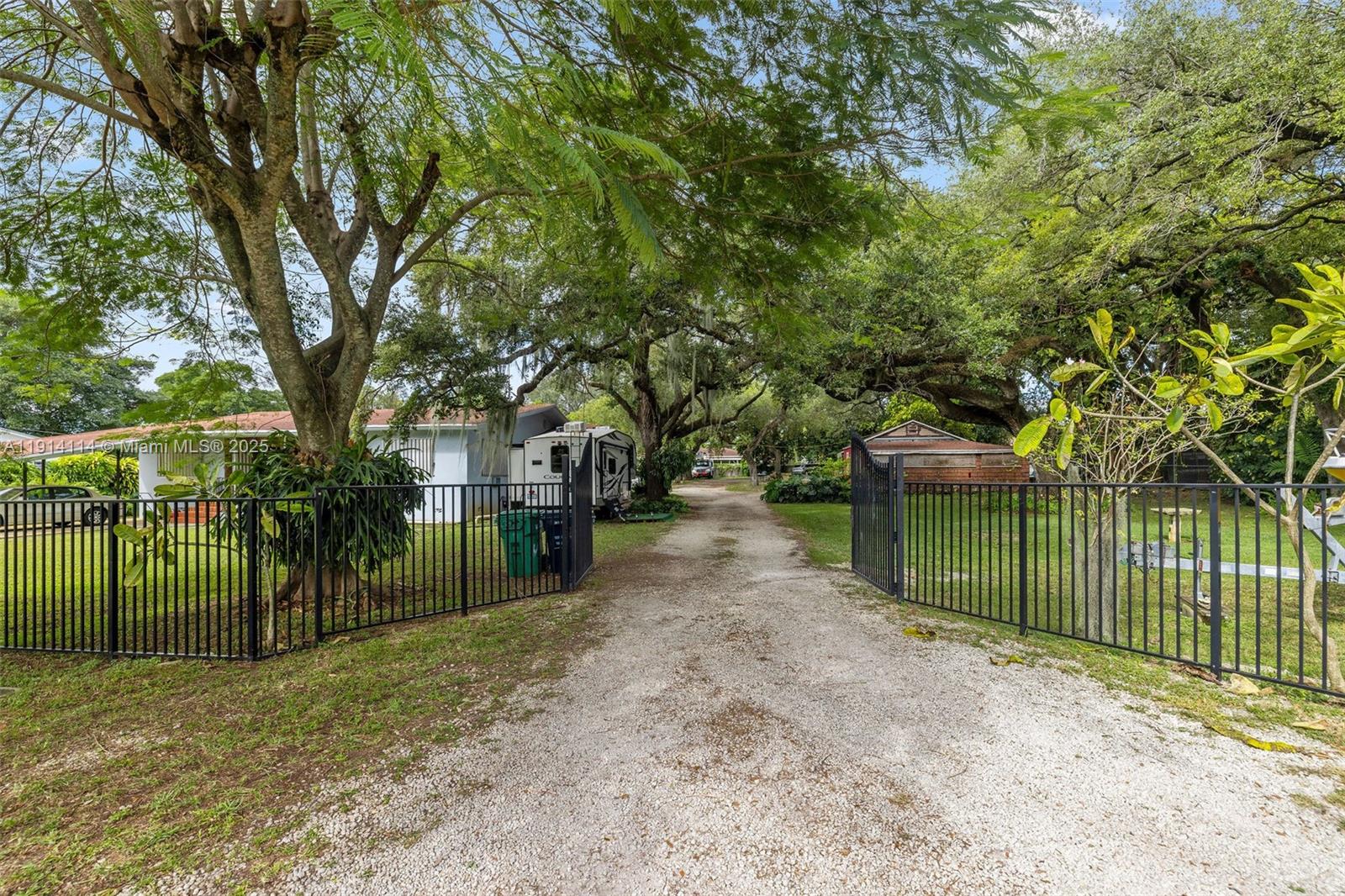 535 NW 90th St El Portal, FL 33150