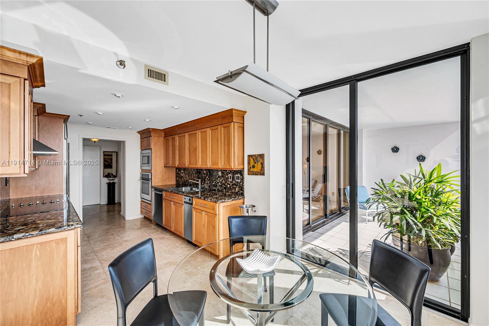 image Villa Regina Condo25