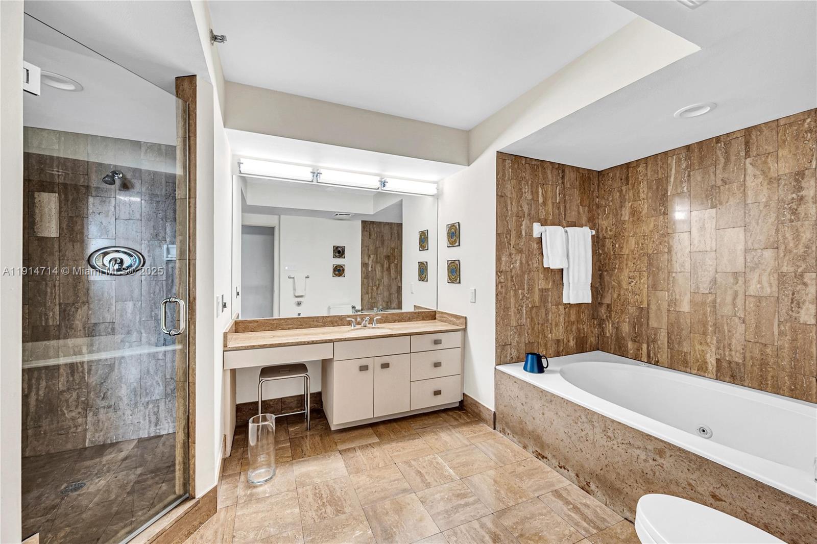 image Villa Regina Condo38