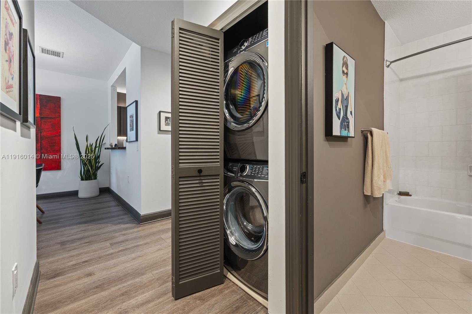 652 NE 63rd St #403 Miami, FL 33138