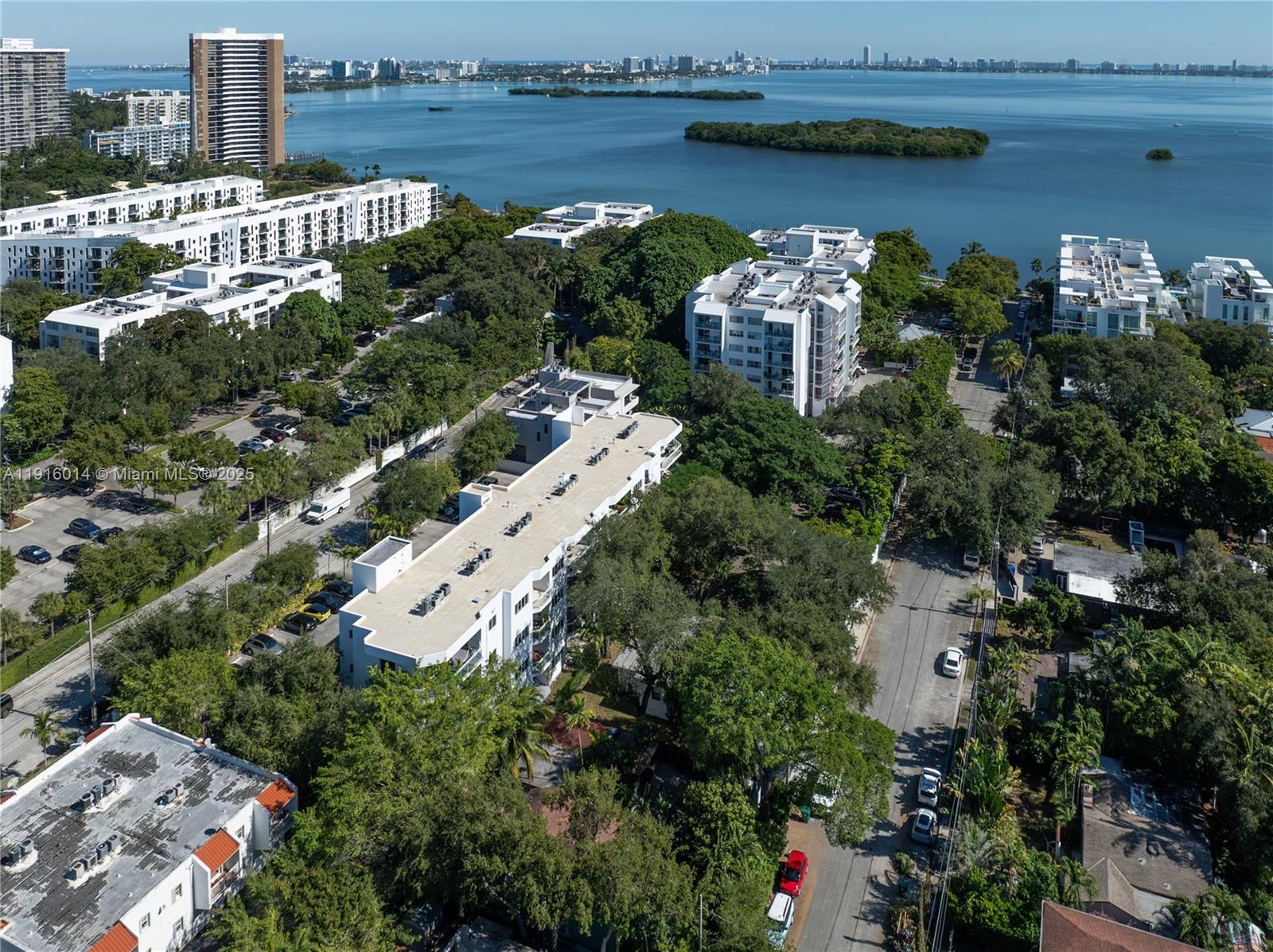 652 NE 63rd St #403 Miami, FL 33138