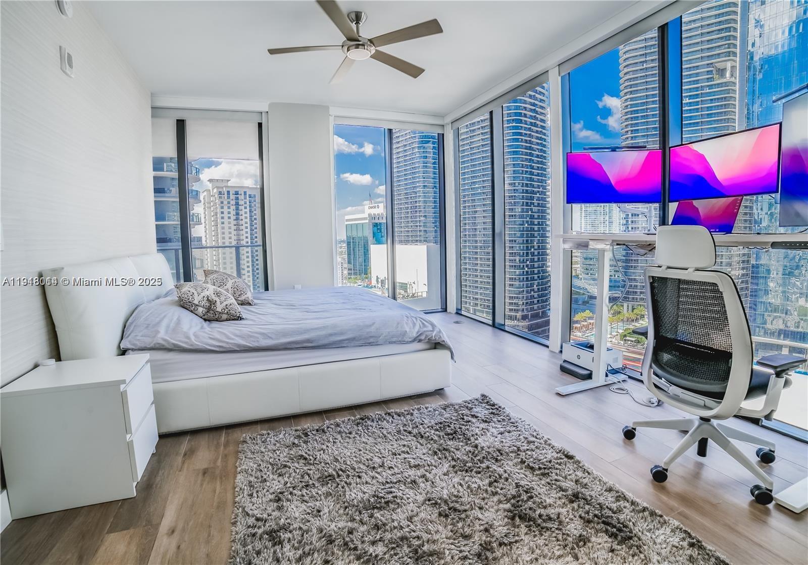1010 Brickell Ave #2611