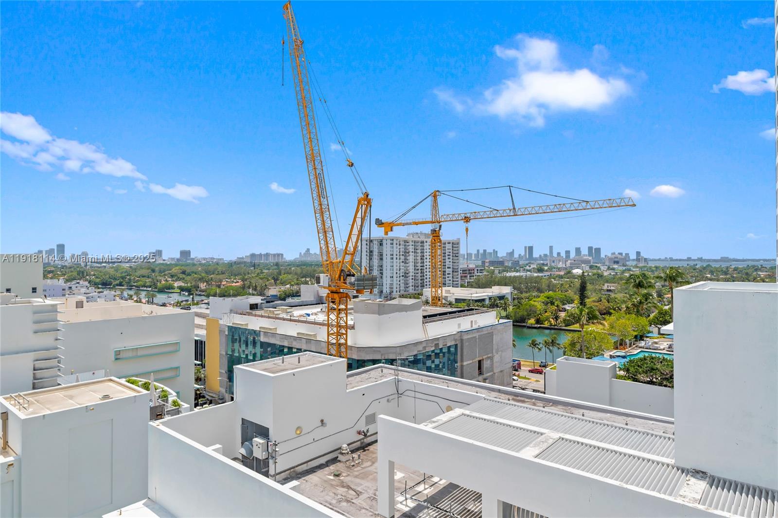 4391 Collins Ave #1118 Miami Beach, FL 33140