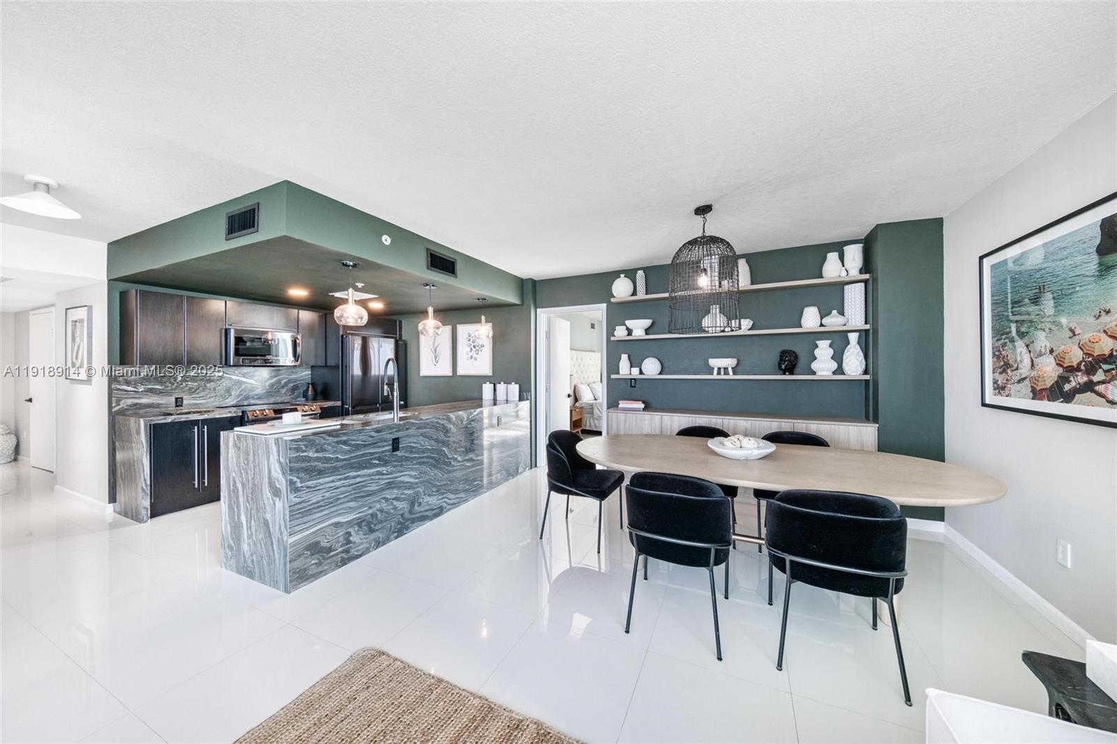 image Onyx On The Bay12