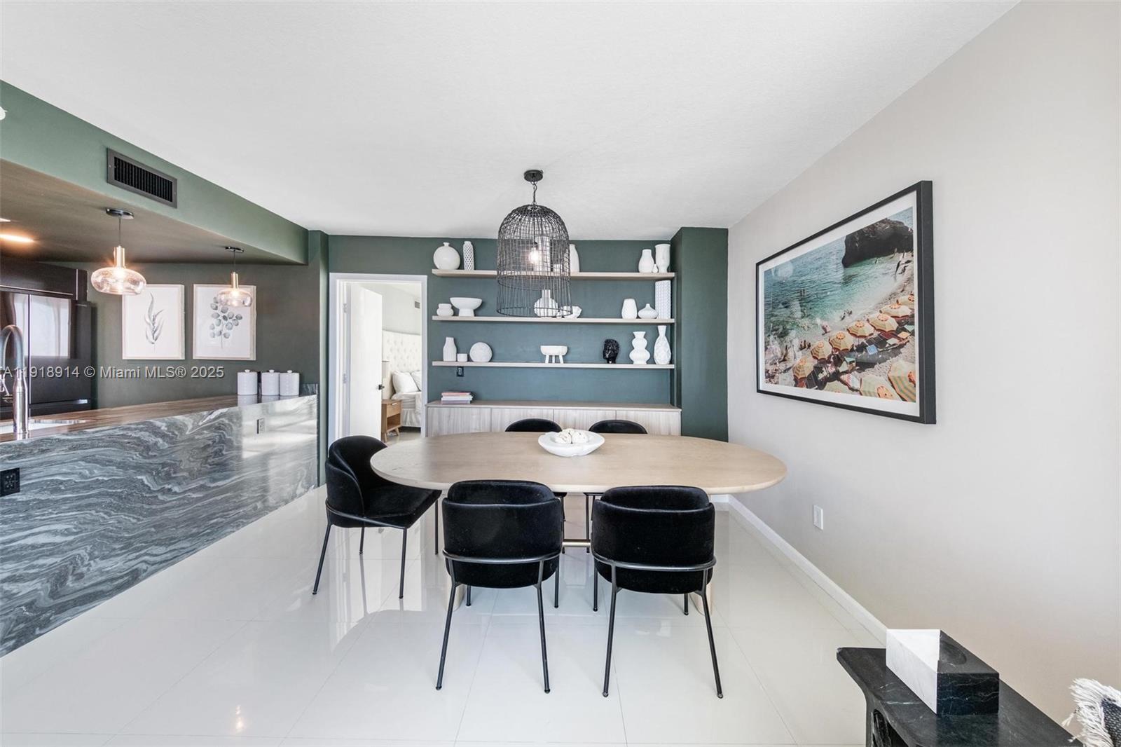 image Onyx On The Bay13