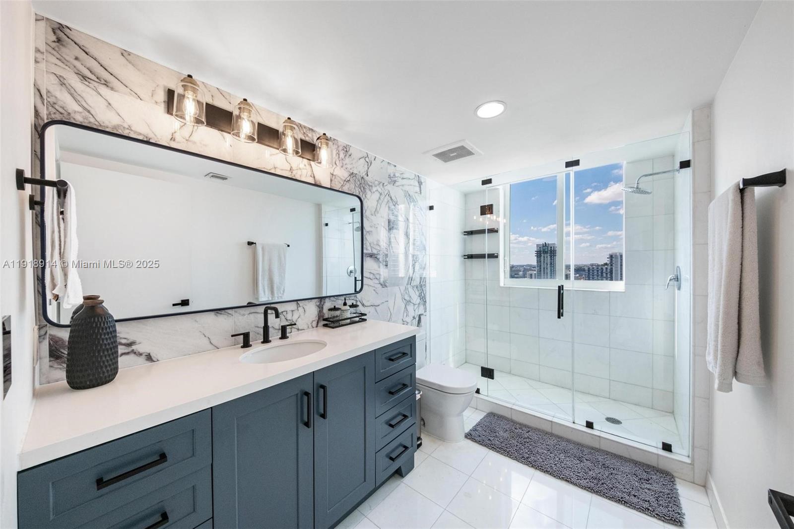 image Onyx On The Bay26