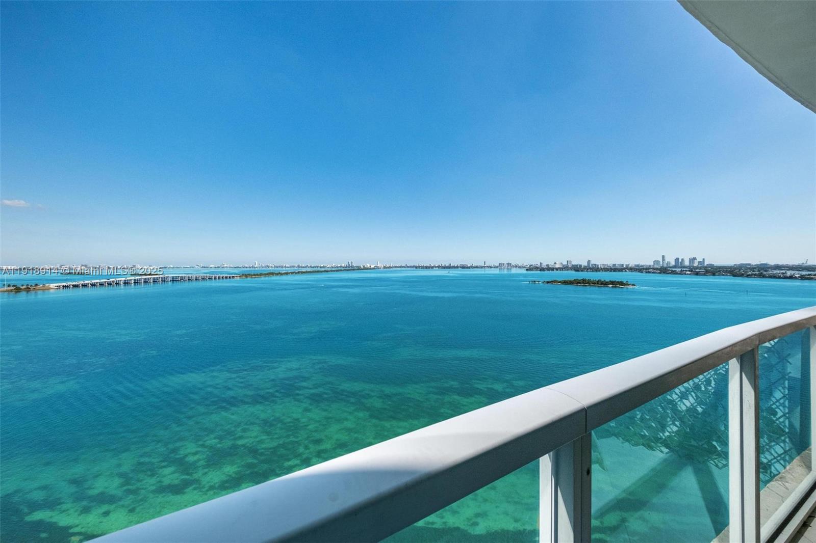 image Onyx On The Bay41