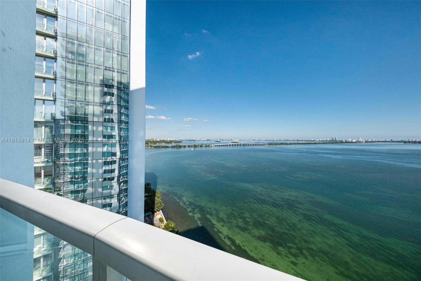 image Onyx On The Bay42