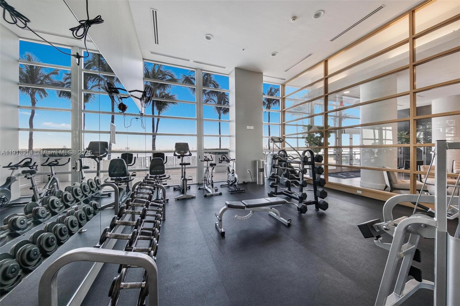 image Onyx On The Bay51