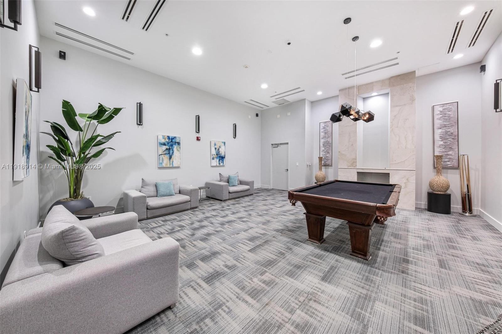 image Onyx On The Bay55