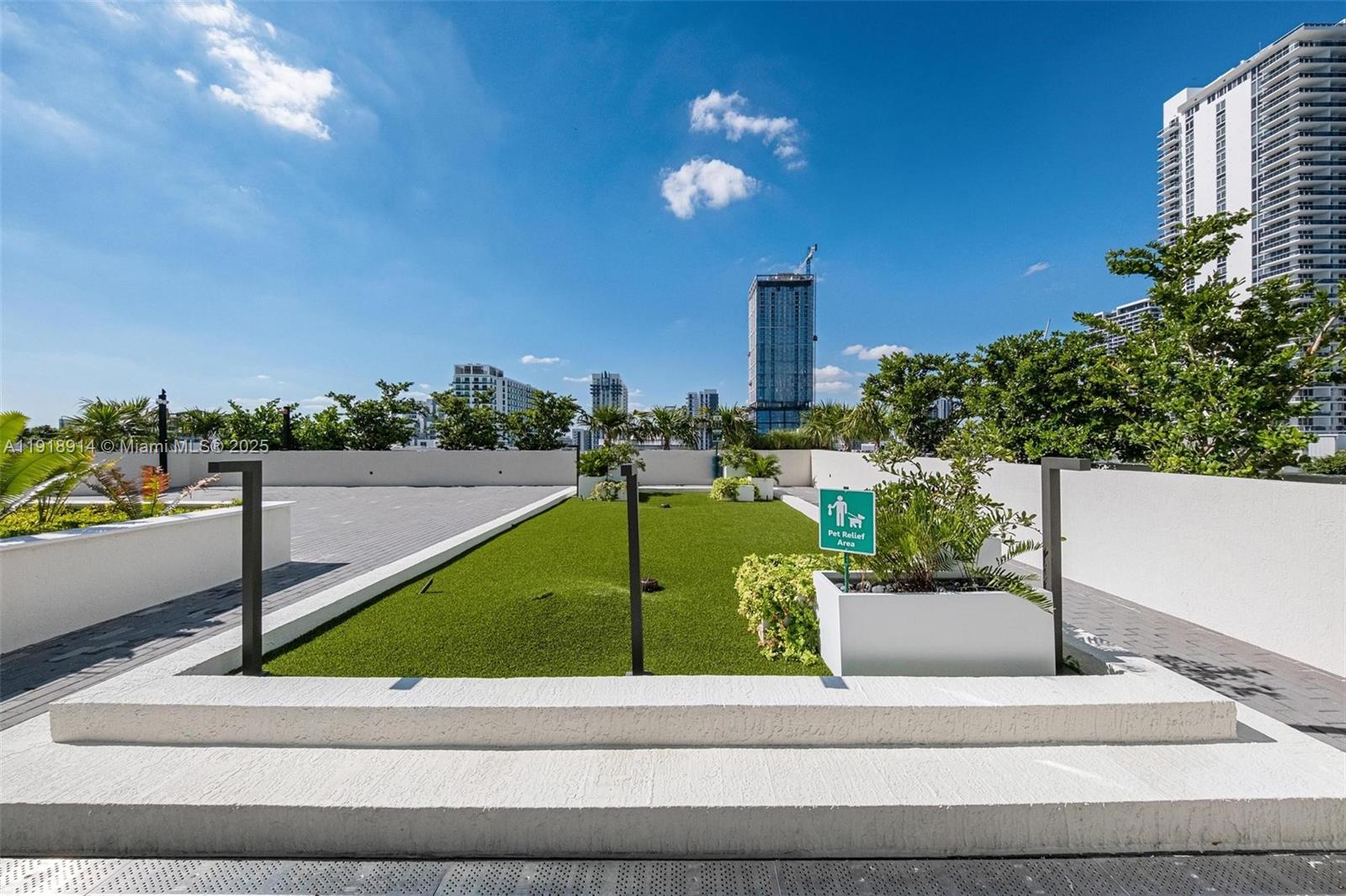 image Onyx On The Bay58