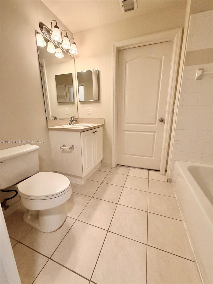 11032 Legacy Dr #306 Palm Beach Gardens, FL 33410