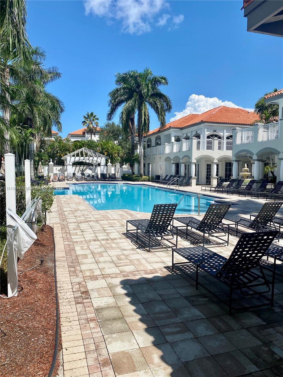 11032 Legacy Dr #306 Palm Beach Gardens, FL 33410