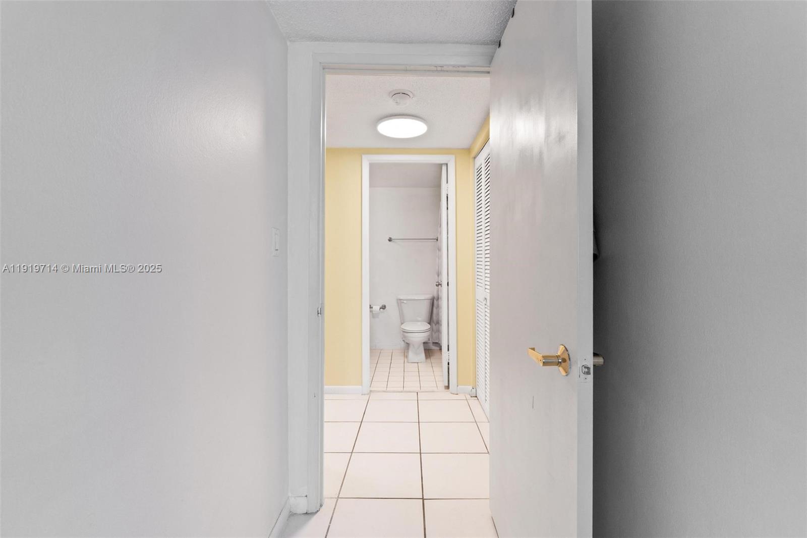 image Roney Palace Condo22