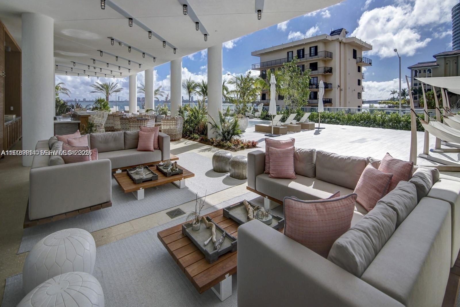 2900 NE 7th Ave #5002 Miami, FL 33137