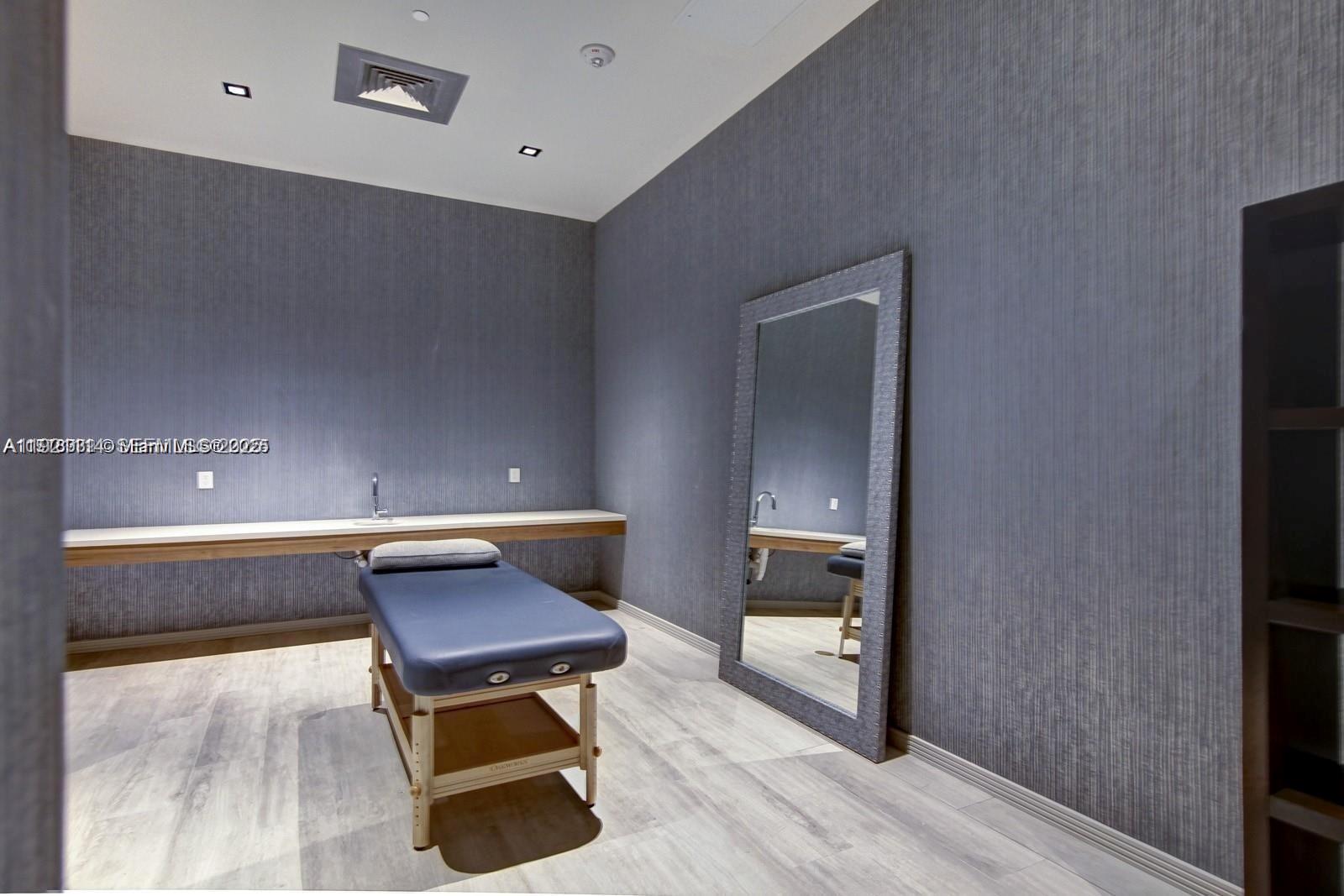 2900 NE 7th Ave #5002 Miami, FL 33137