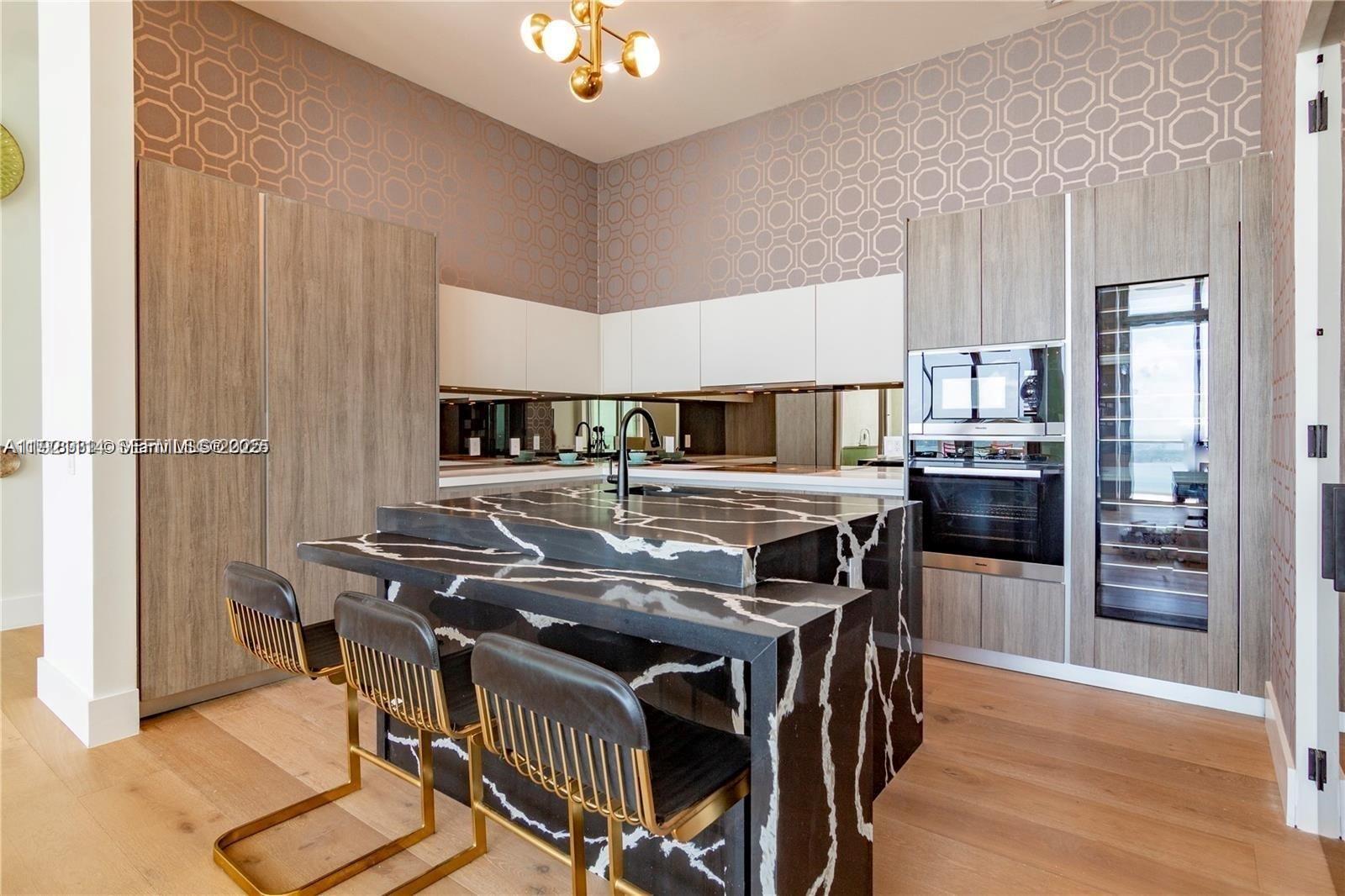 2900 NE 7th Ave #5002 Miami, FL 33137