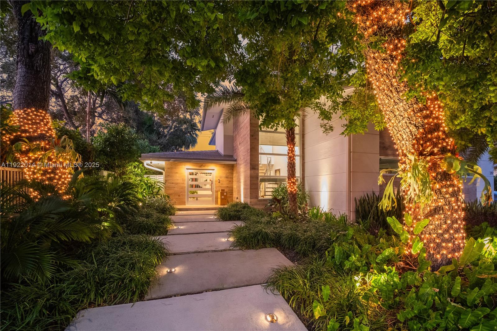 79 W Shore Dr W Miami, FL 33133