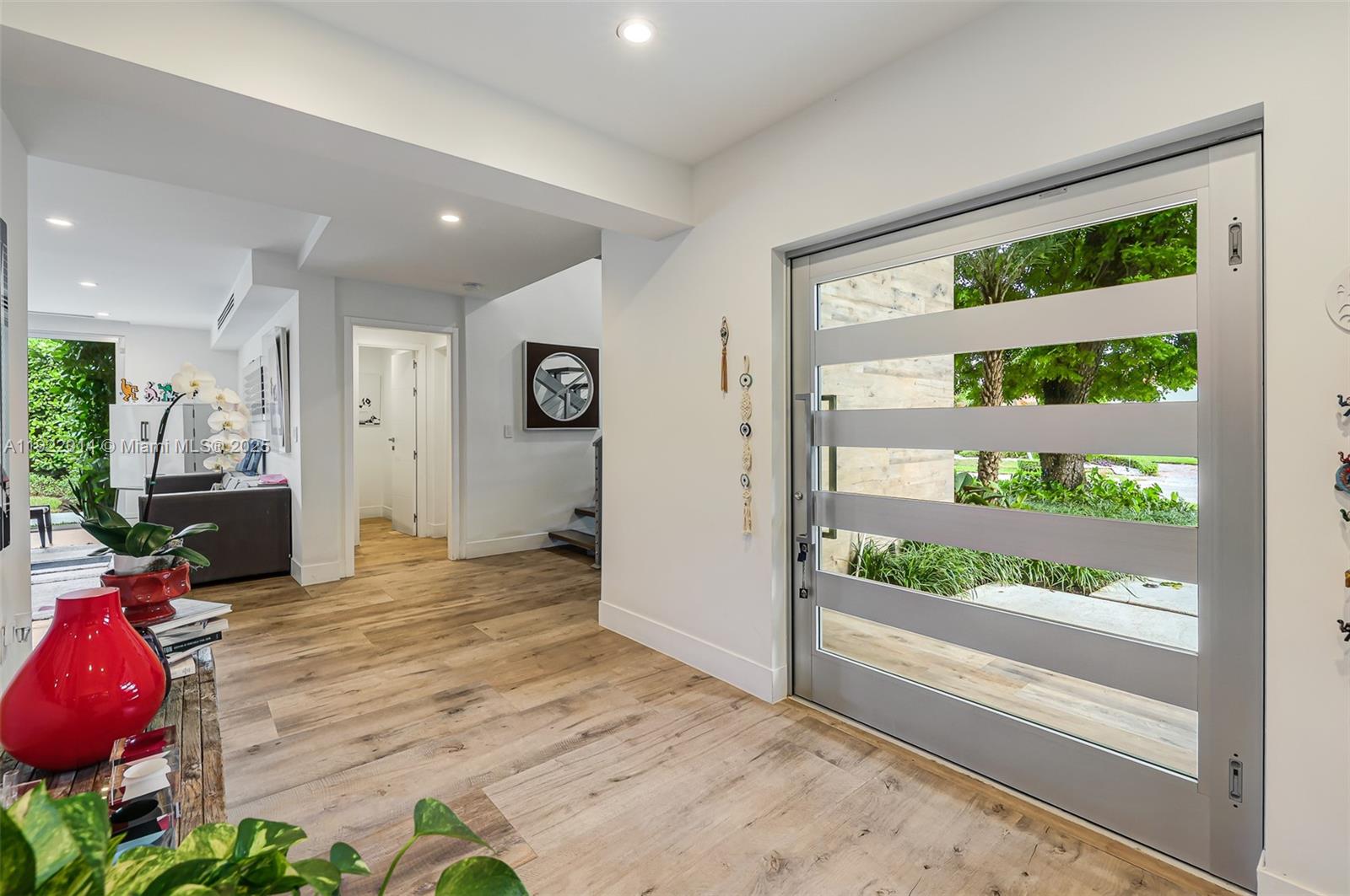 79 W Shore Dr W Miami, FL 33133