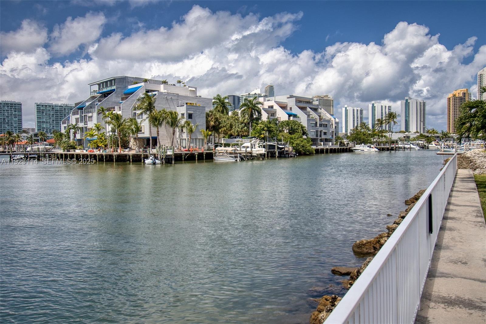 400 Kings Pt Dr #322 Sunny Isles Beach, FL 33160