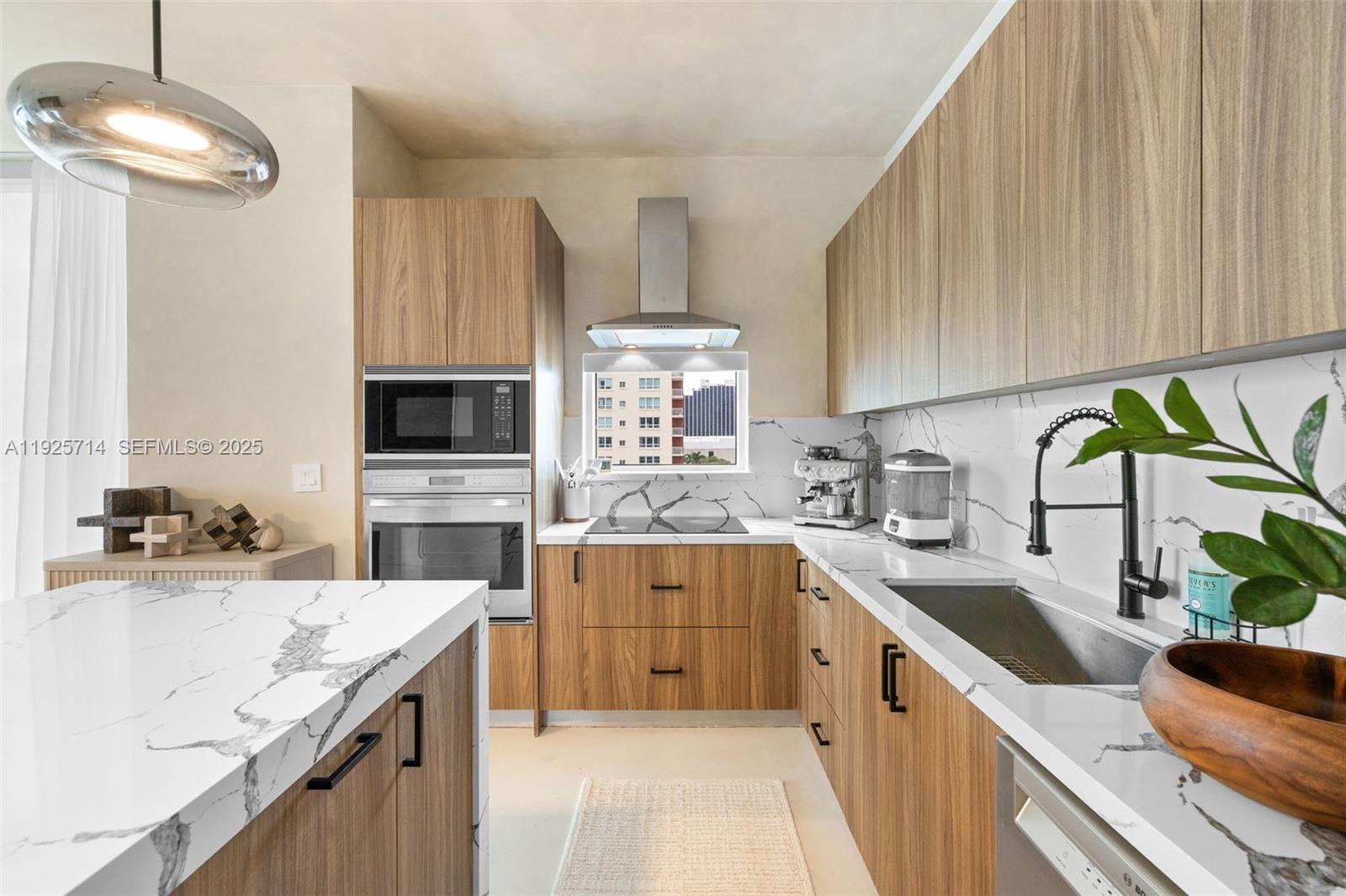 2020 N Bayshore Dr #810 Miami, FL 33137