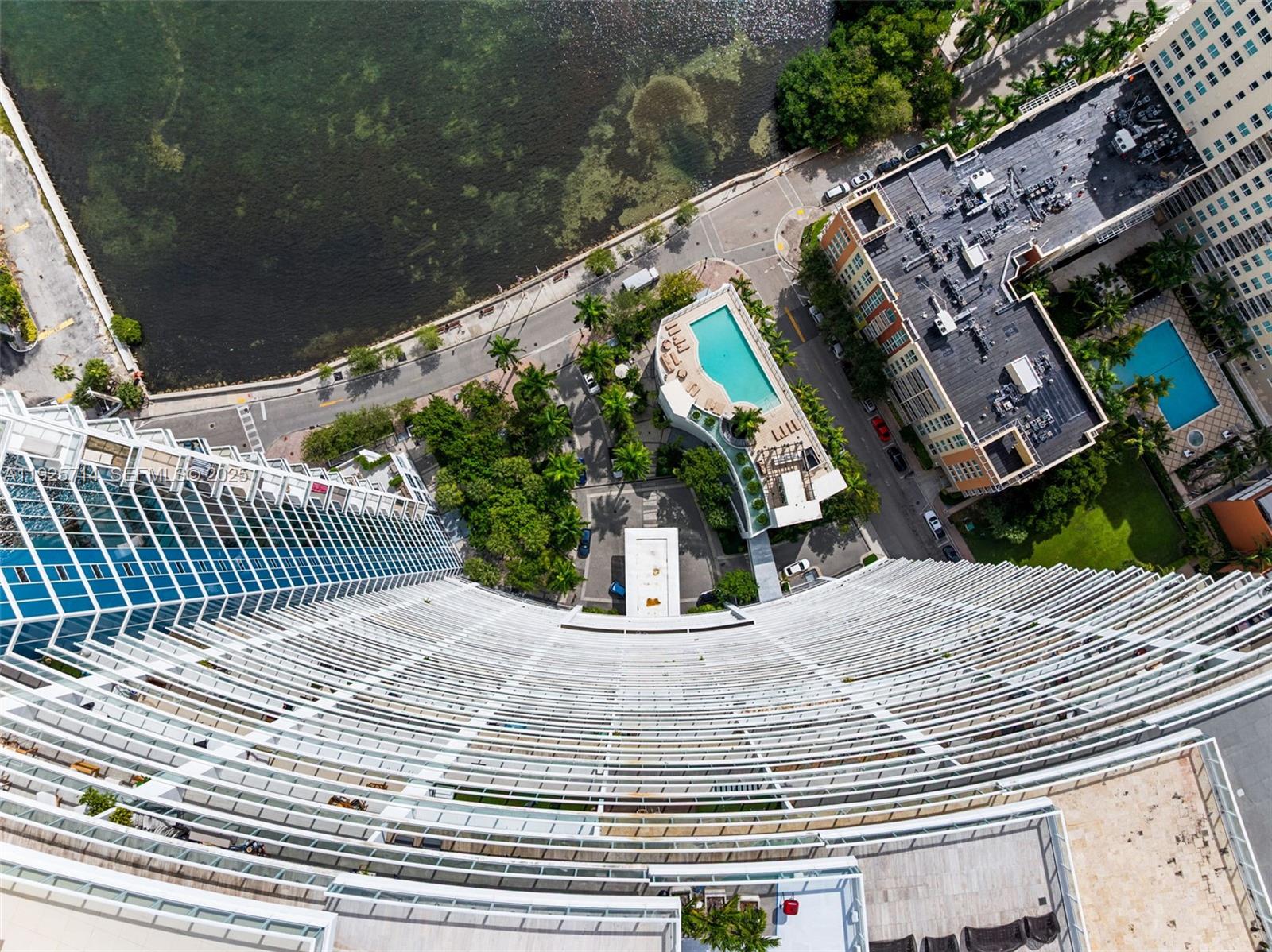 2020 N Bayshore Dr #810 Miami, FL 33137