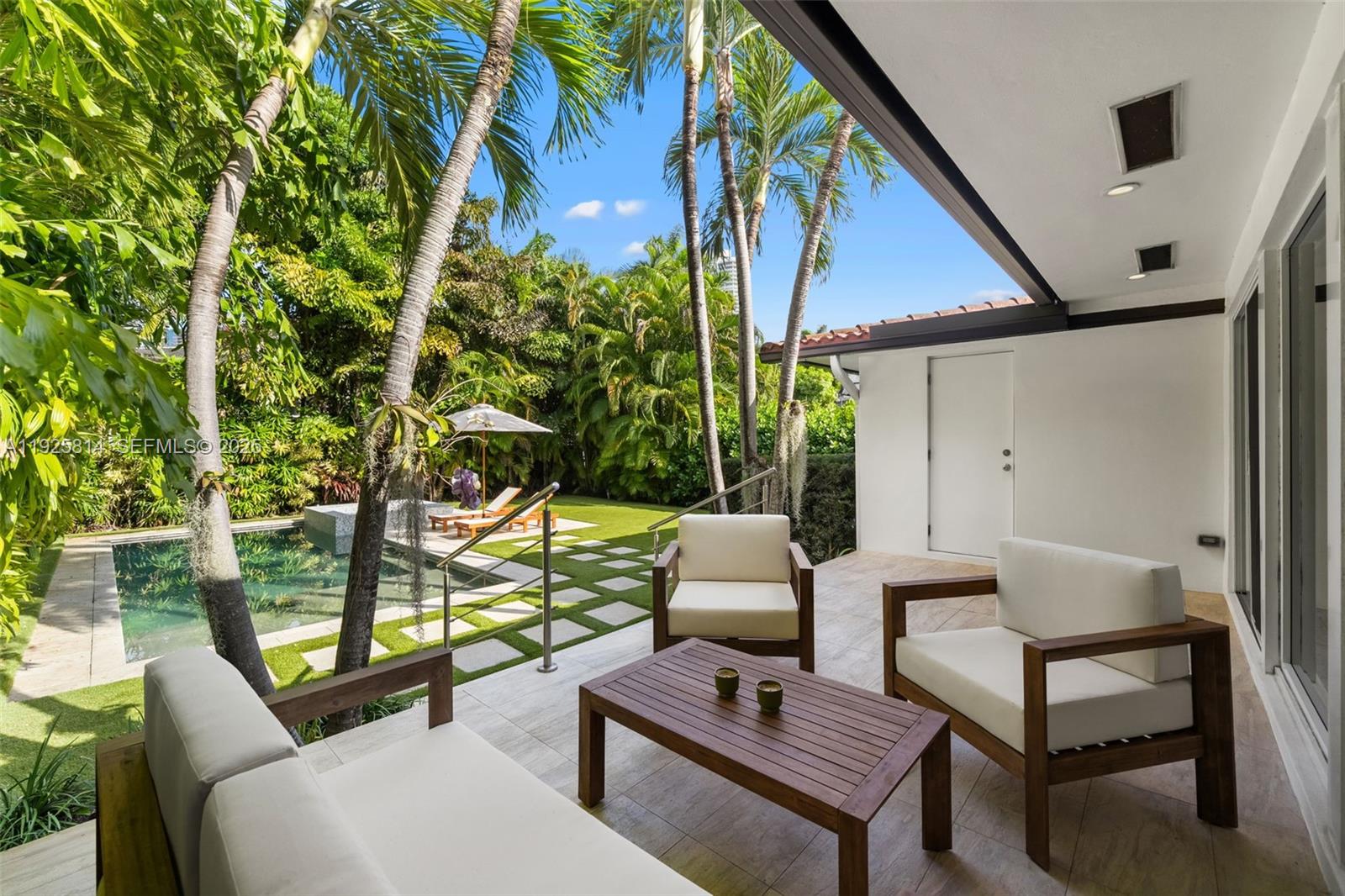 45 SW 19th Rd Miami, FL 33129