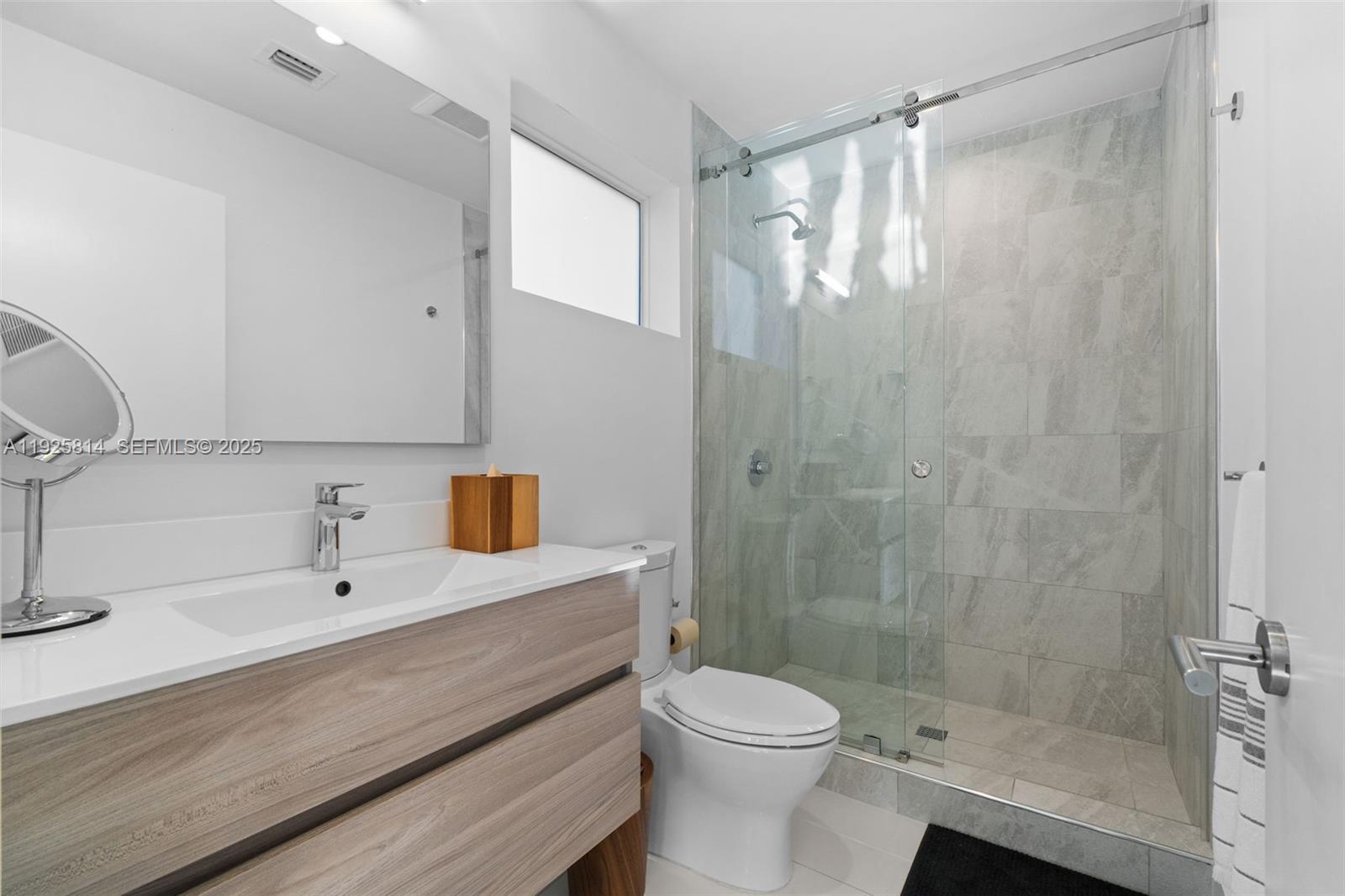 45 SW 19th Rd Miami, FL 33129