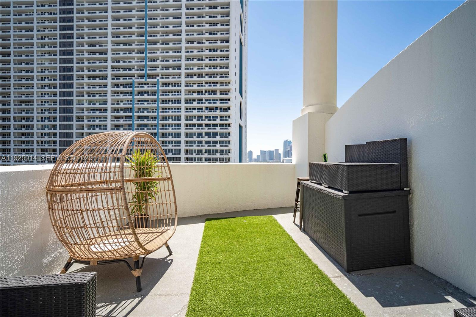 1750 N Bayshore Dr #1108 Miami, FL 33132