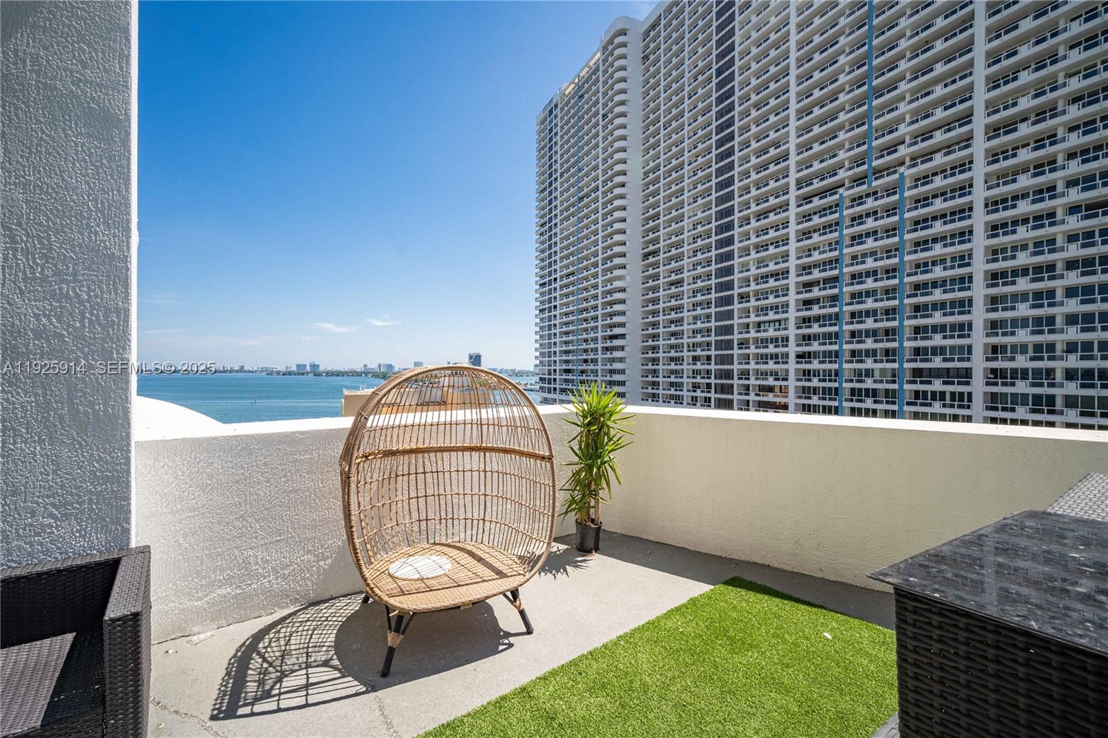 1750 N Bayshore Dr #1108 Miami, FL 33132