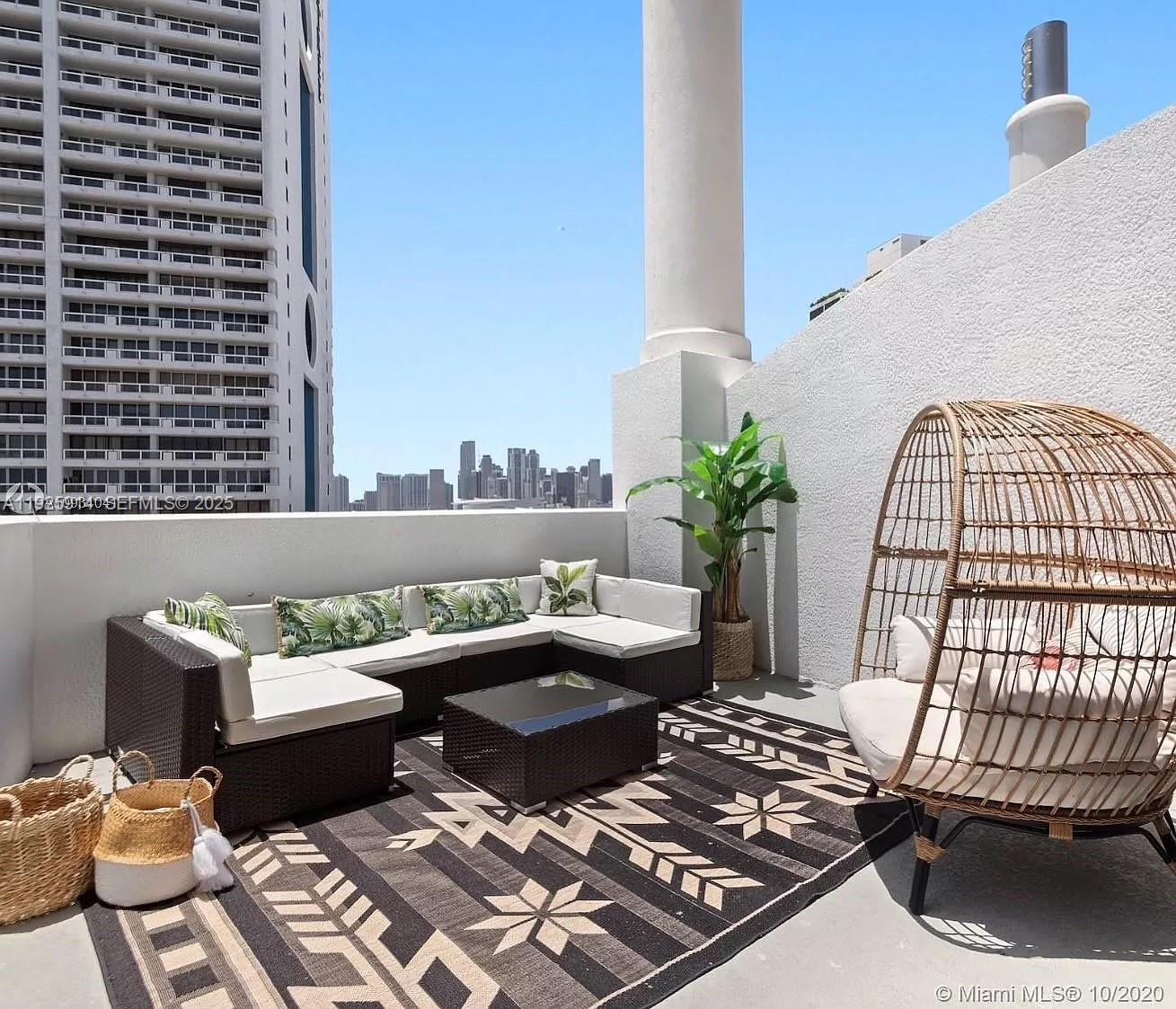 1750 N Bayshore Dr #1108 Miami, FL 33132