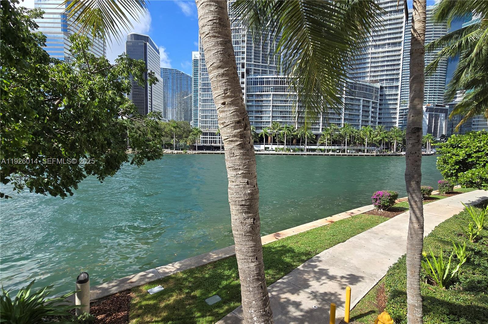 801 Brickell Key Blvd #2607 Miami, FL 33131
