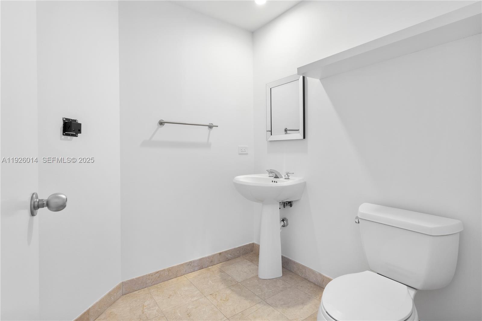 801 Brickell Key Blvd #2607 Miami, FL 33131