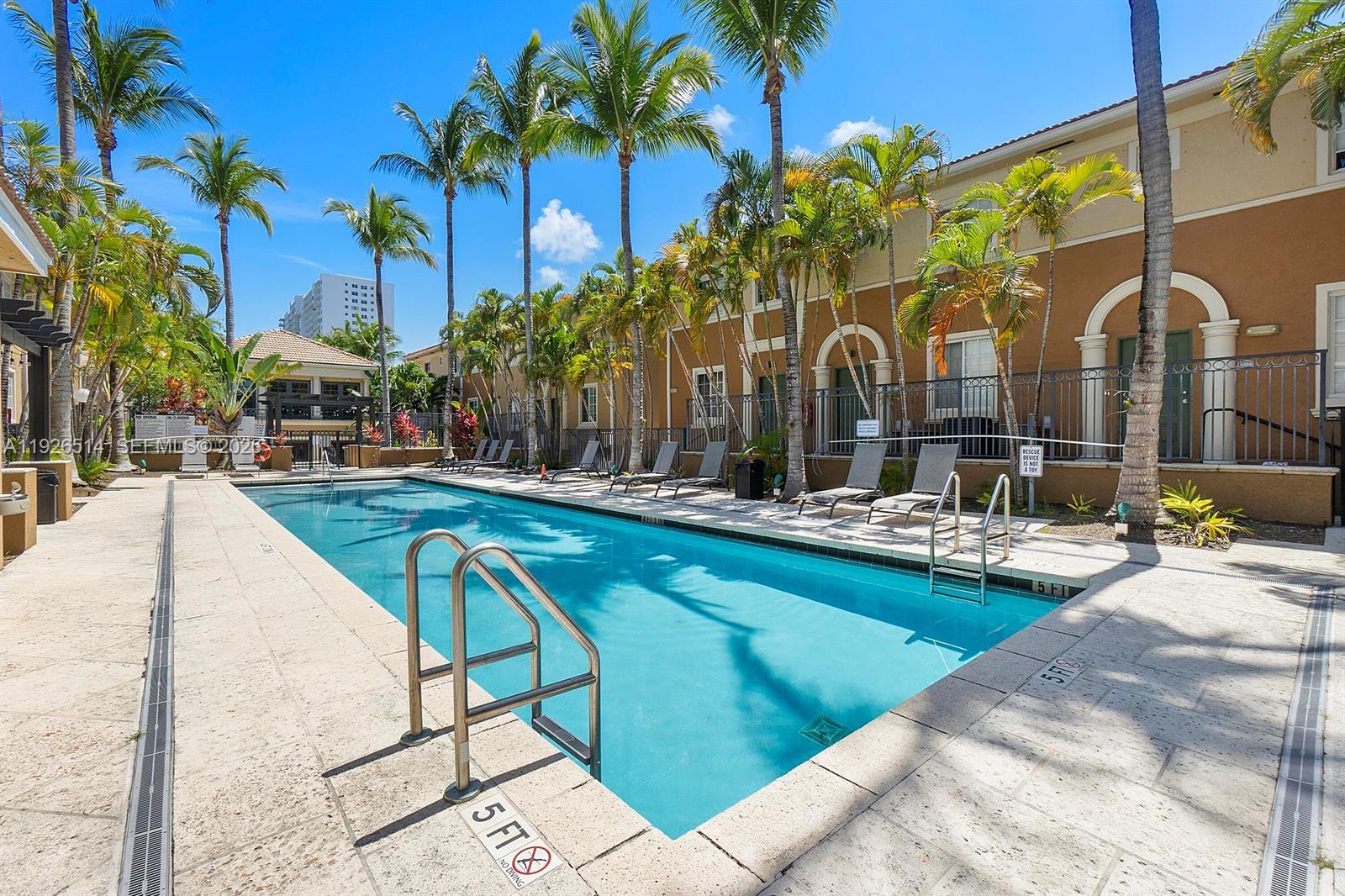 2871 NE 185th St #205 Aventura, FL 33180