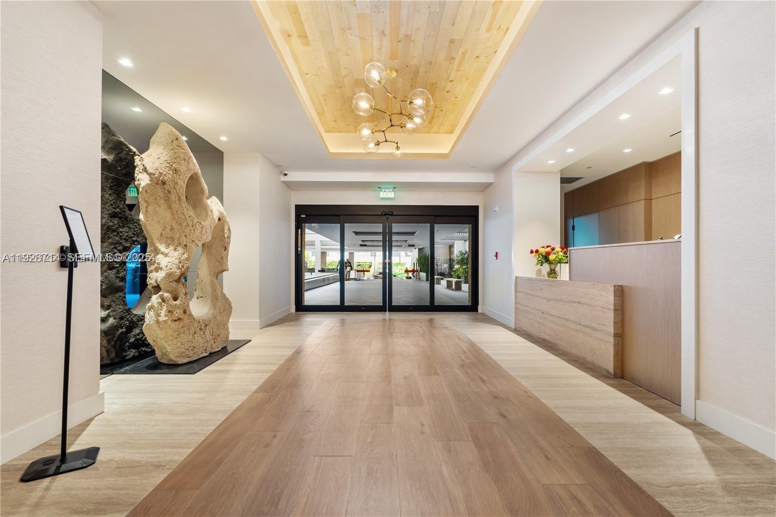 2301 Collins Ave #1625 Miami Beach, FL 33139