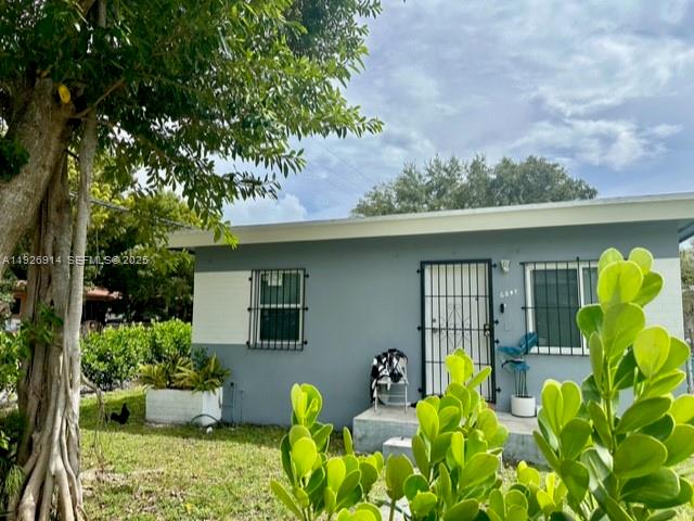 248 NW 69th St Miami, FL 33150
