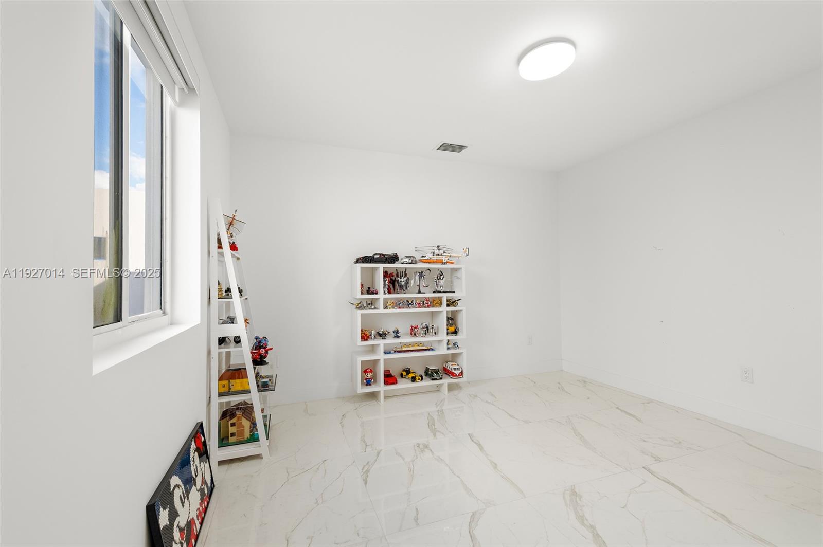 7455 NW 103rd Pl Doral, FL 33178