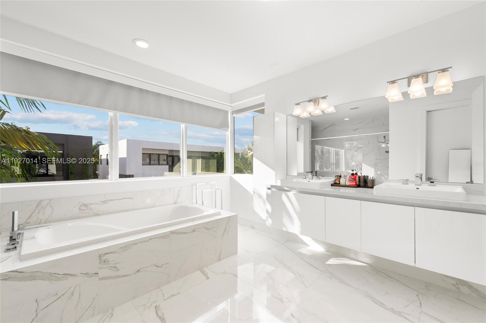 7455 NW 103rd Pl Doral, FL 33178