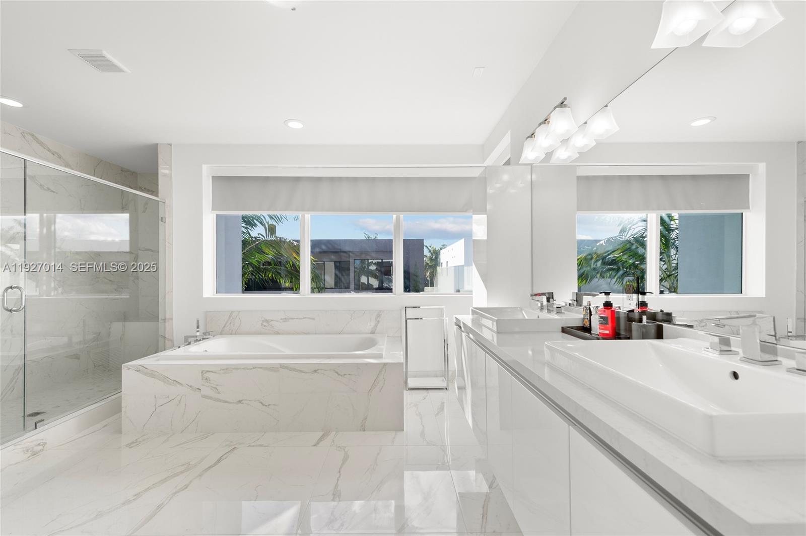 7455 NW 103rd Pl Doral, FL 33178