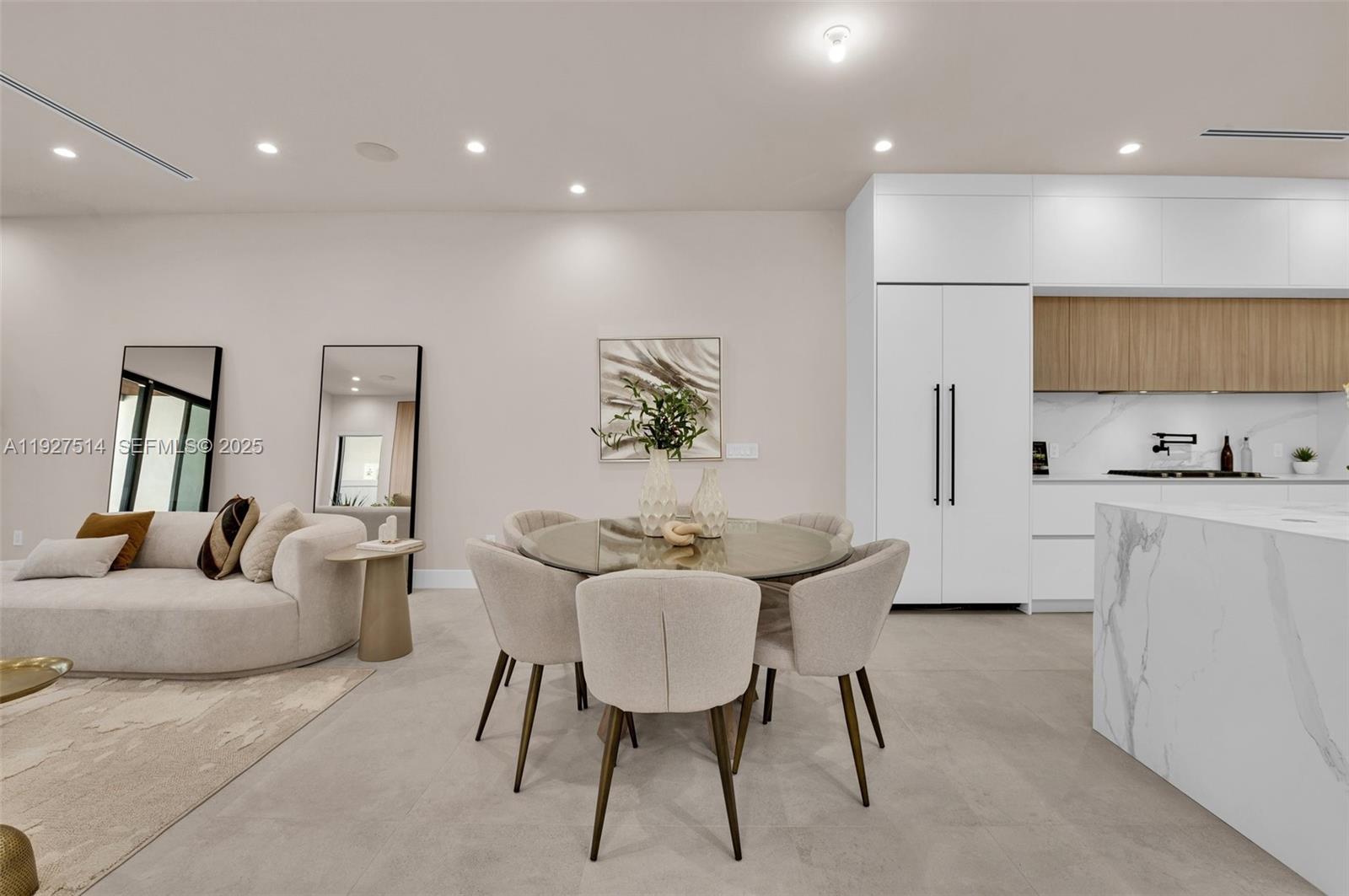 915 NE 17th Ter Fort Lauderdale, FL 33304